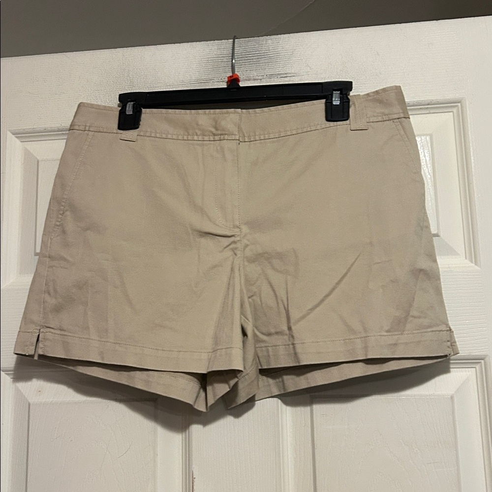 New York & Company Khaki Shorts Size 8